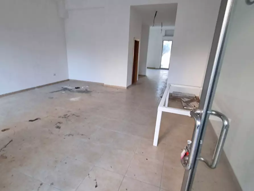 Immagine 5 di Locale commerciale in affitto  in Via Maio Mariano 83 a Milazzo