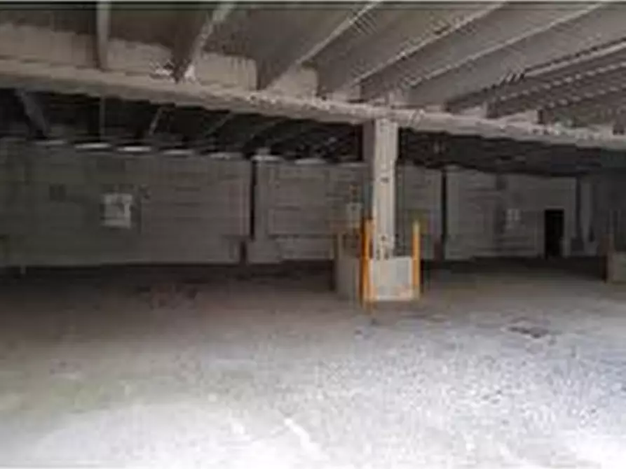 Immagine 7 di Attività artigianale in vendita  in via Lambro 40 a Castelmarte