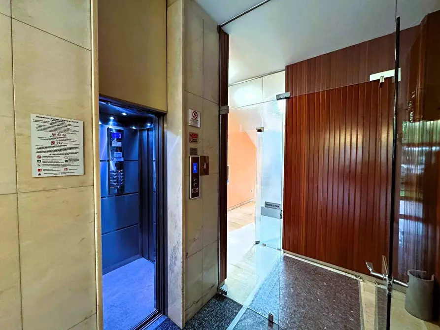Immagine 50 di Appartamento in vendita  in Piazza Imperatore Tito 8 a Milano