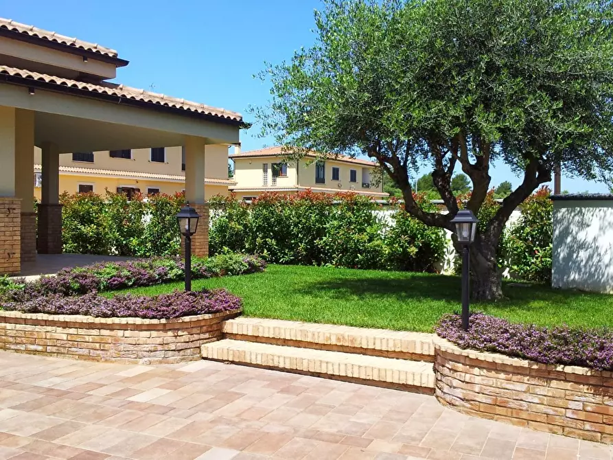 Immagine 13 di Casa bifamiliare in vendita  in Via Aurora 22 a Anzio