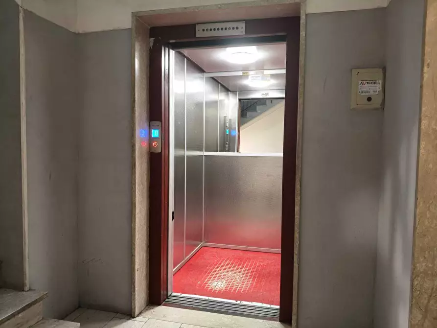 Immagine 3 di Ufficio in vendita  in Via Carmine 44 a Brindisi