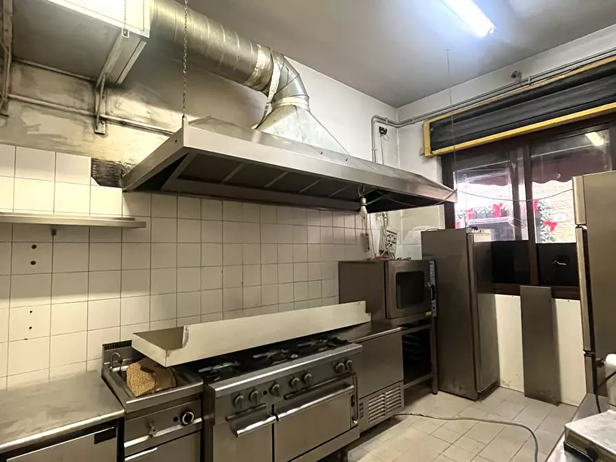 Immagine 9 di Bar / Ristorante in vendita  in Via dei Volsci 50 a Nettuno