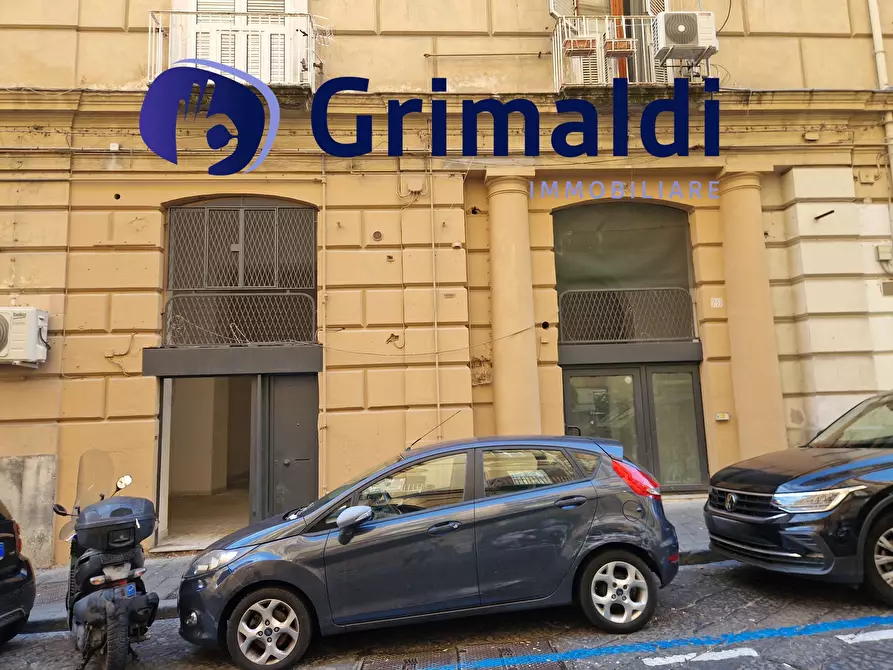 Immagine 4 di Locale commerciale in vendita  in Via Giuseppe Martucci 79 a Napoli