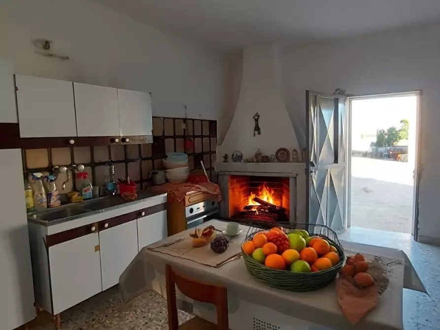 Immagine 1 di Villa in vendita  in Contrada Palmarini a Brindisi