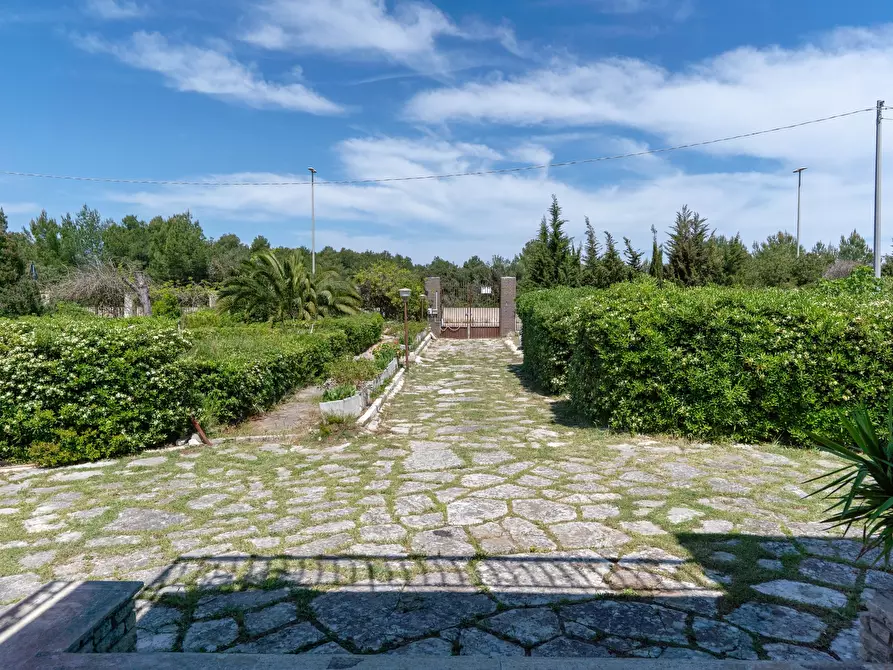 Immagine 37 di Villa in vendita  in Via Camaiore 2 a Lecce