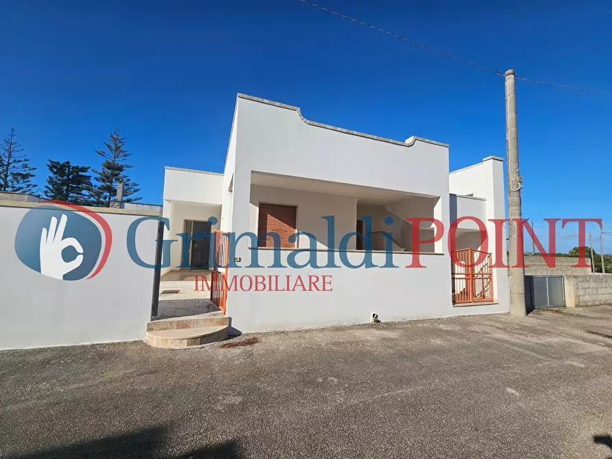 Immagine 3 di Casa indipendente in vendita  in SP366 67 a Melendugno