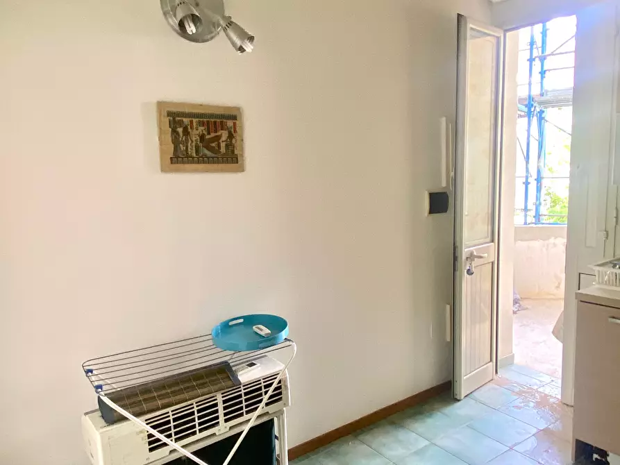 Immagine 9 di Bilocale in vendita  in Via Umberto I 76 a Santa Cesarea Terme