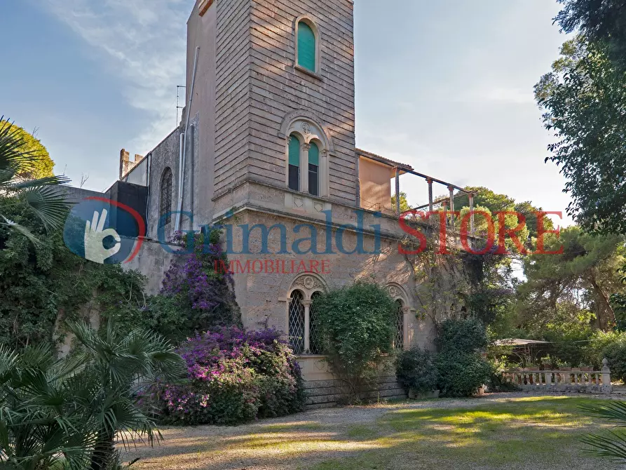 Immagine 15 di Villa in vendita  in Via San Fili 110 a Monteroni Di Lecce