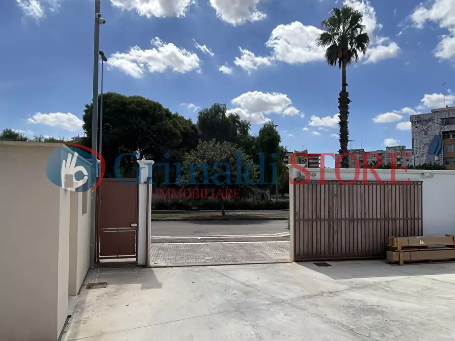 Immagine 8 di Magazzino in vendita  in Viale Giovanni Paolo II 71 a Lecce