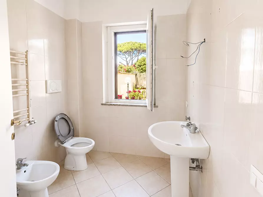 Immagine 10 di Casa indipendente in vendita  in Viale Roma 202 a Anzio