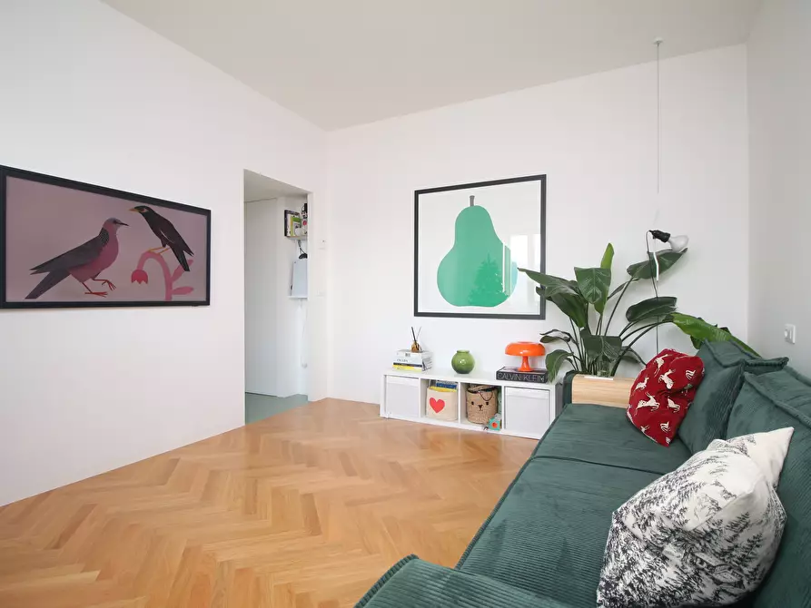 Immagine 10 di Trilocale in vendita  in SALITA SAN DONATO 6 a Como