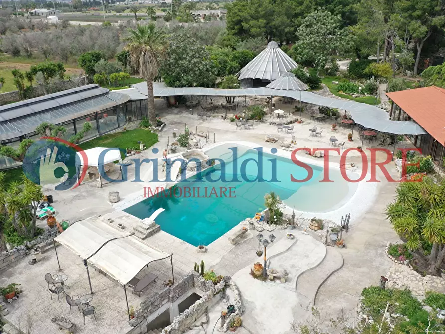 Immagine 17 di Casa indipendente in vendita  in C.S. Lu Monte 1 a Lizzanello