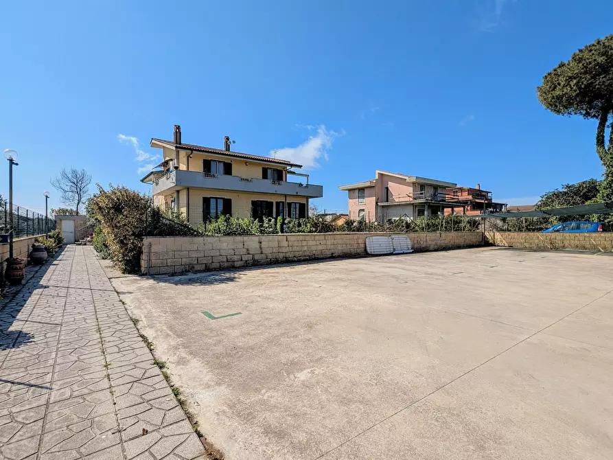 Immagine 27 di Trilocale in vendita  in Via Etna 10/d a Aprilia