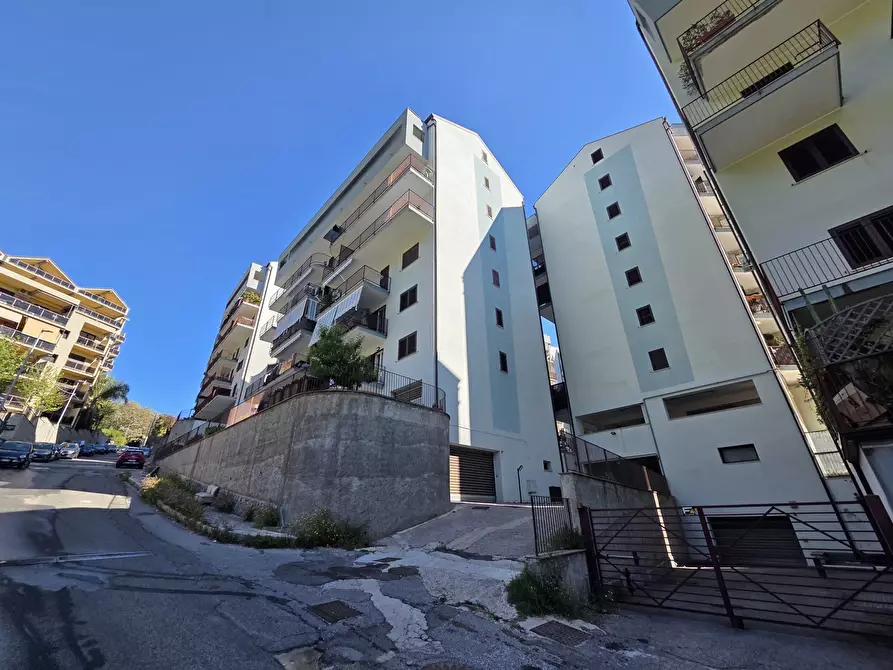 Immagine 2 di Quadrilocale in vendita  in Salita Fosse a Messina