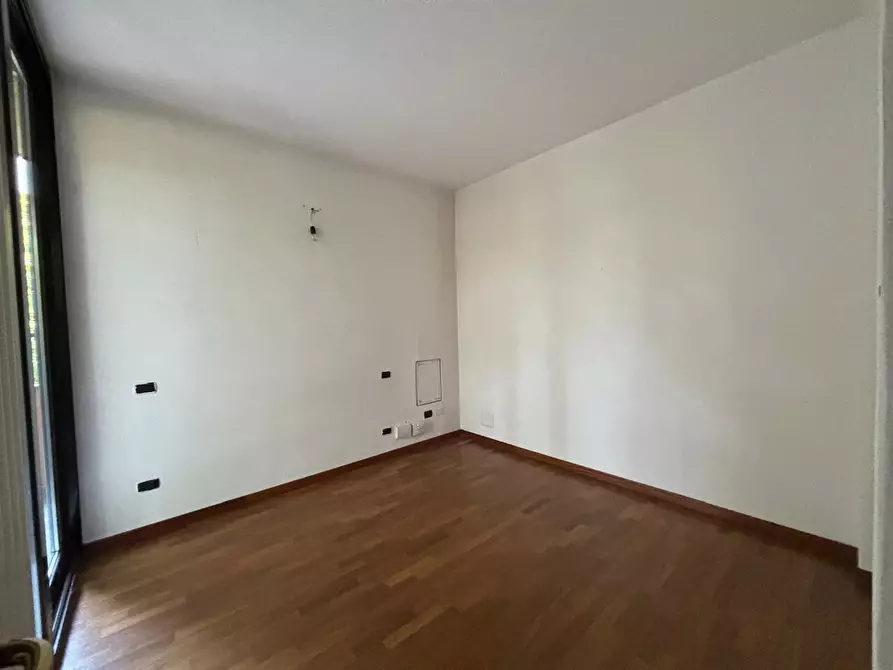 Immagine 14 di Trilocale in vendita  in Via Giovane Italia a Como