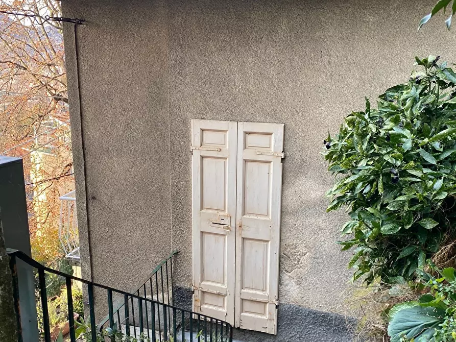 Immagine 17 di Trilocale in vendita  in SALITA SAN DONATO 6 a Como