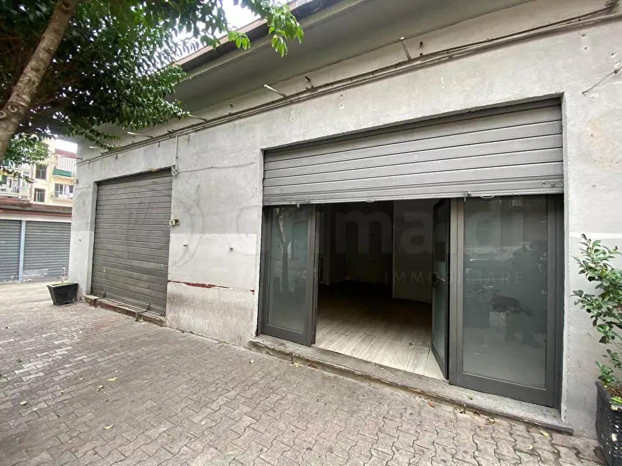 Immagine 5 di Locale commerciale in affitto  a Casavatore