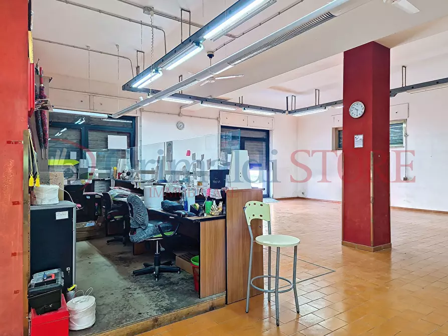 Immagine 22 di Attività commerciale in vendita  a Francavilla Fontana