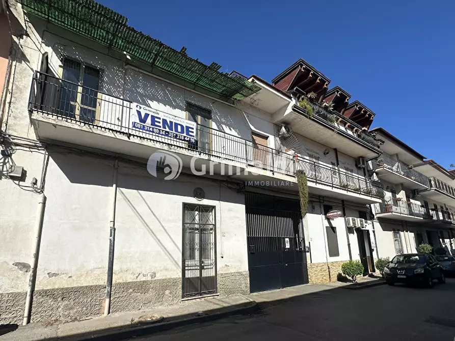 Immagine 2 di Trilocale in vendita  in Via Giacomo Leopardi 6 a Acerra
