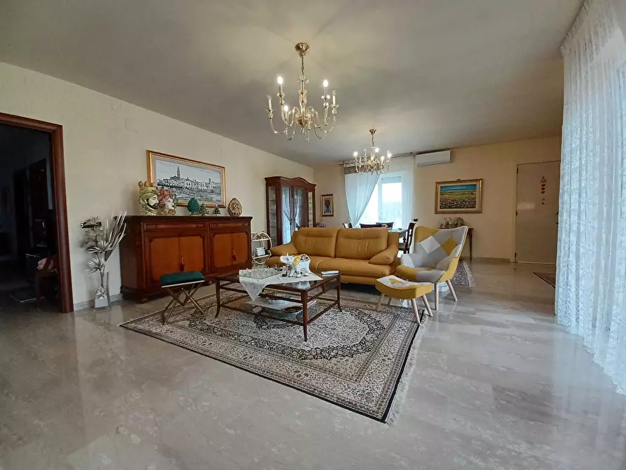 Immagine 4 di Casa indipendente in vendita  in Via Conchia a Monopoli