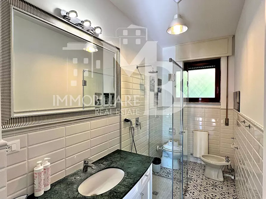 Immagine 31 di Pentalocale in vendita  in Via Salvo D'Acquisto a Recco