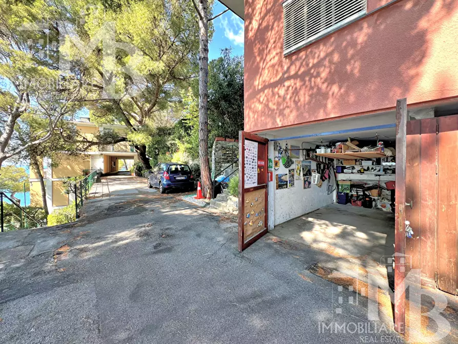 Immagine 22 di Attico in vendita  in Via Alla Torre 2 a Sori