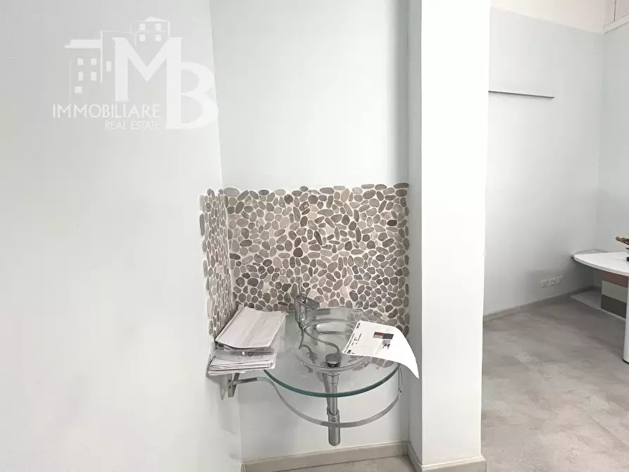 Immagine 14 di Locale commerciale in affitto  in Via Piero Schiaffino 58 a Camogli