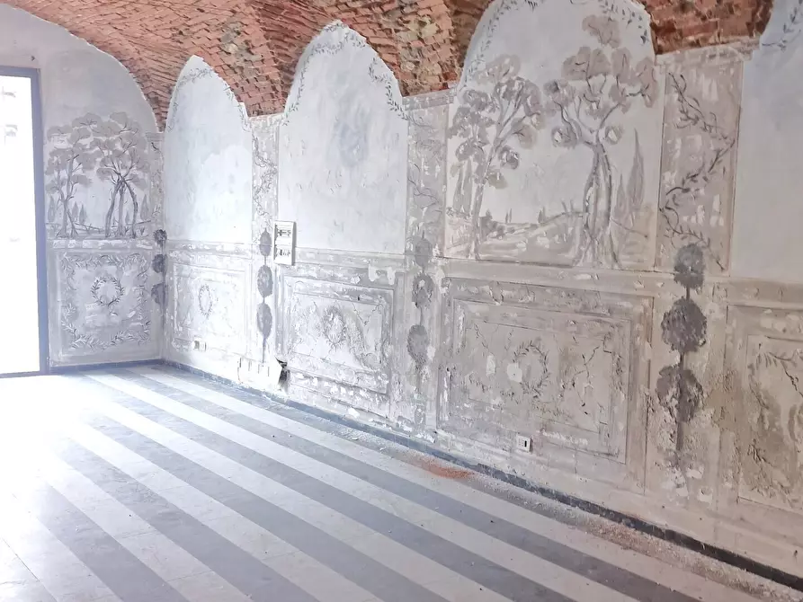 Immagine 6 di Locale commerciale in vendita  in Piazza Giacomo Matteotti 61 a Sarzana