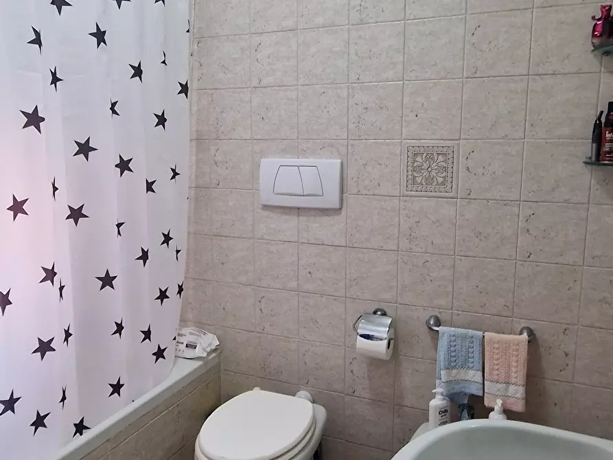 Immagine 16 di Bilocale in vendita  a La Spezia