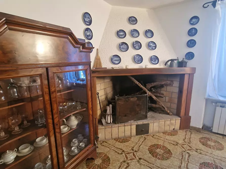 Immagine 8 di Quadrilocale in affitto  in VIA FORTINO a Sarzana