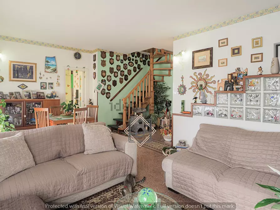 Immagine 29 di Pentalocale in vendita  a Sarzana