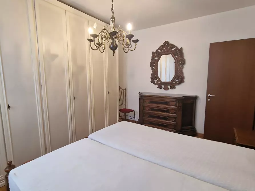 Immagine 8 di Quadrilocale in affitto  a Sarzana