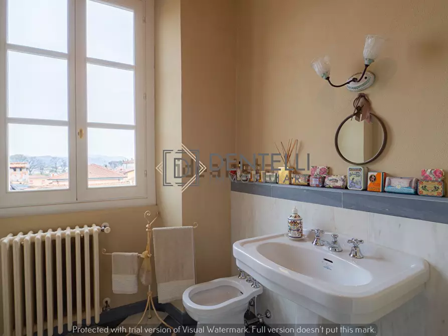 Immagine 26 di Appartamento in vendita  a Sarzana