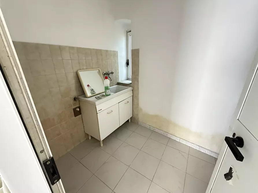 Immagine 6 di Attività artigianale in vendita  a Santo Stefano Di Magra
