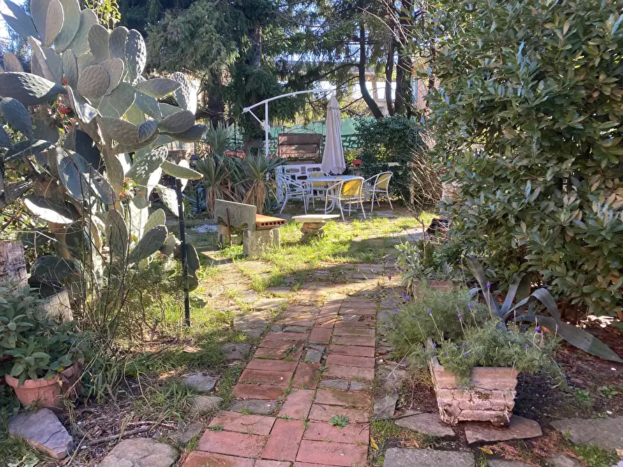 Immagine 5 di Casa indipendente in vendita  a Sarzana