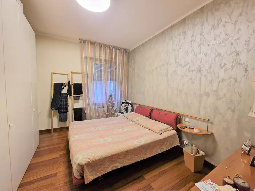 Immagine 7 di Pentalocale in vendita  in Via Socrate Benacci a Sarzana