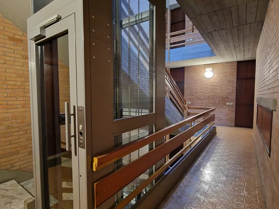 Immagine 13 di Quadrilocale in vendita  a Sarzana