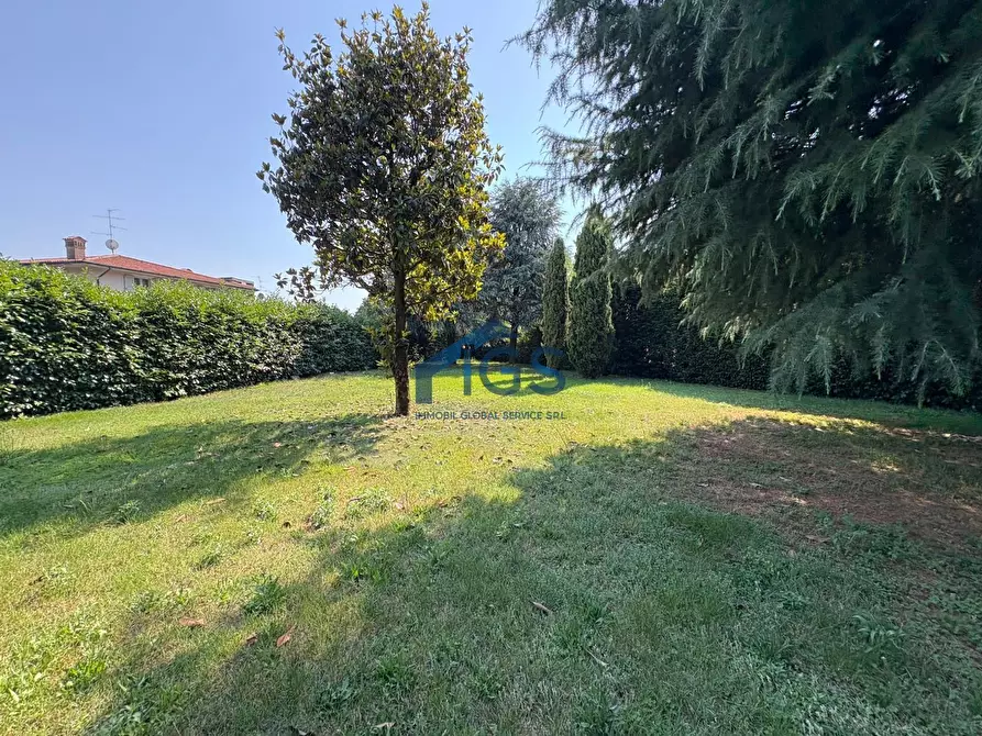 Immagine 7 di Villa in vendita  in Via Santa Giulia 3 a Travagliato