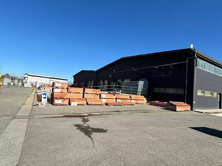 Immagine 29 di Attività artigianale in vendita  in Via Giovanni Scazzola 74 a Alessandria