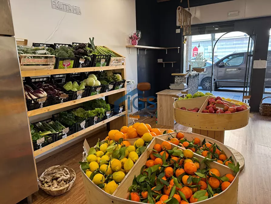 Immagine 4 di Locale commerciale in vendita  in Via Carlo Pisacane 34 a Brescia