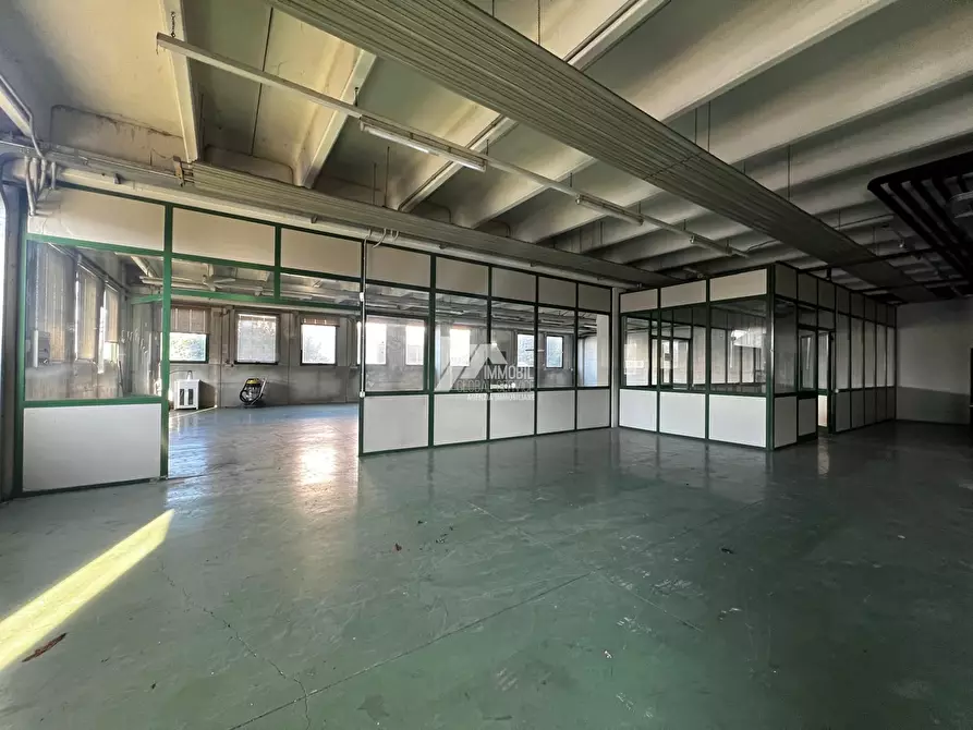 Immagine 4 di Attività artigianale in affitto  in Via Antonio Allegri 93 a Brescia