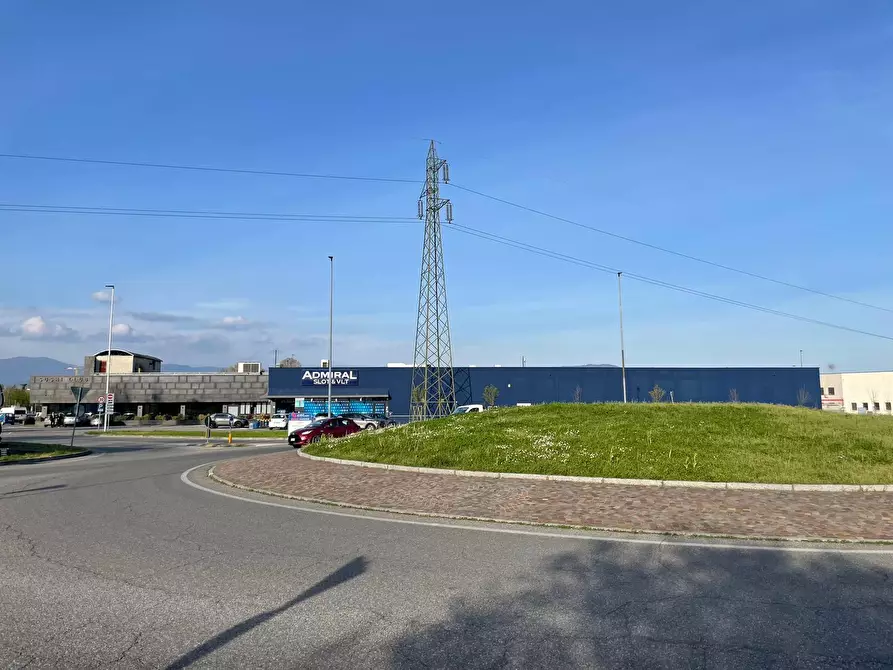 Immagine 8 di Locale commerciale in affitto  in Via Don Bergomi 64 a Brescia