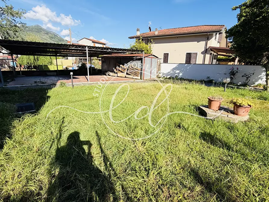 Immagine 21 di Casa indipendente in vendita  a Pietrasanta