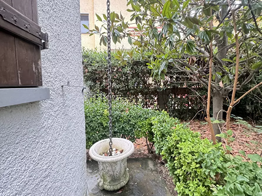 Immagine 24 di Casa indipendente in vendita  a Viareggio