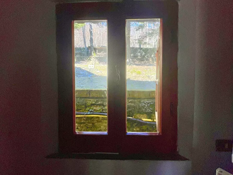 Immagine 15 di Casa bifamiliare in vendita  a Stazzema