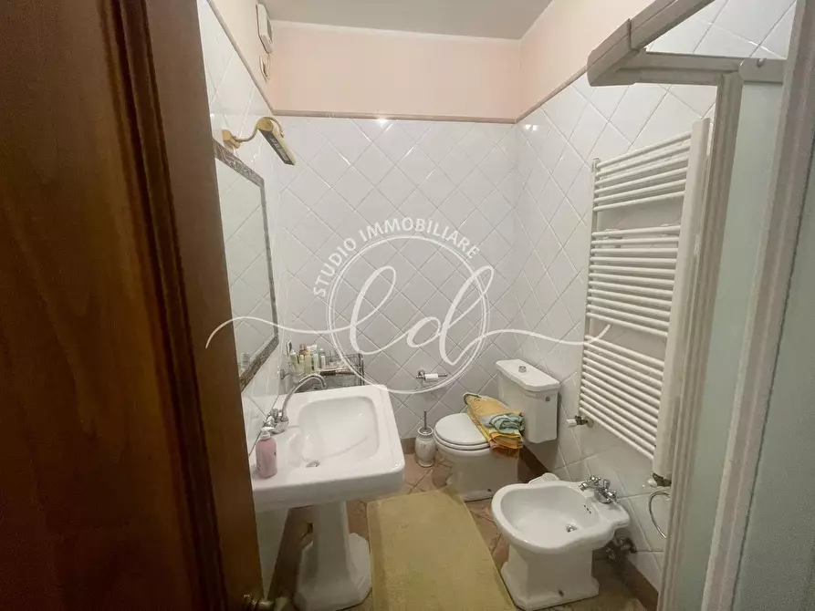 Immagine 17 di Porzione di casa in affitto  a Viareggio