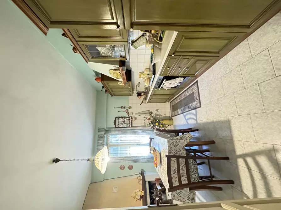 Immagine 14 di Porzione di casa in vendita  a Massa