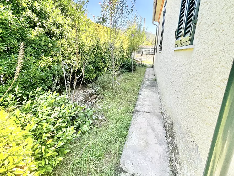 Immagine 6 di Casa indipendente in vendita  a Pietrasanta