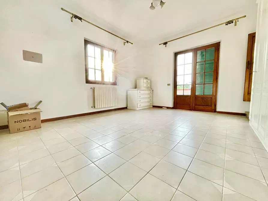 Immagine 15 di Quadrilocale in vendita  a Pietrasanta