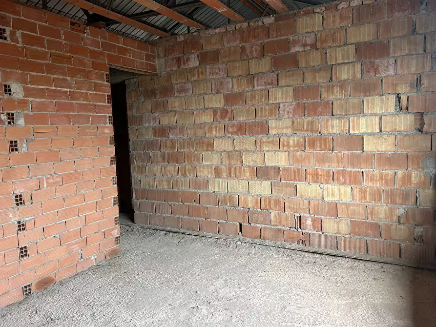 Immagine 11 di Porzione di casa in vendita  a Pietrasanta